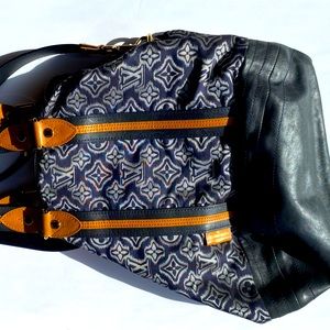 👜Pre Loved Louis Vuitton Navy Blue Aviator Bag